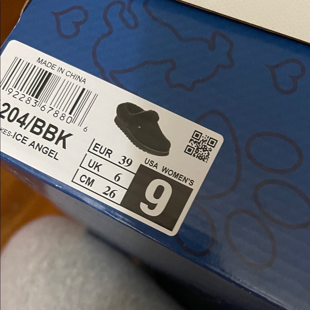 Bobs from Sketchers memory foam ice angle slippers in black - Picture 6 of 6